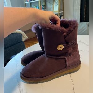 Bailey Button Uggs